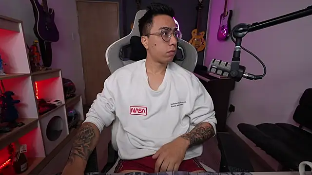 Snapshot of granxarma960 chatting on 11-11-25, 11:54 granxarma960 online show from 11-11-25, 11:54