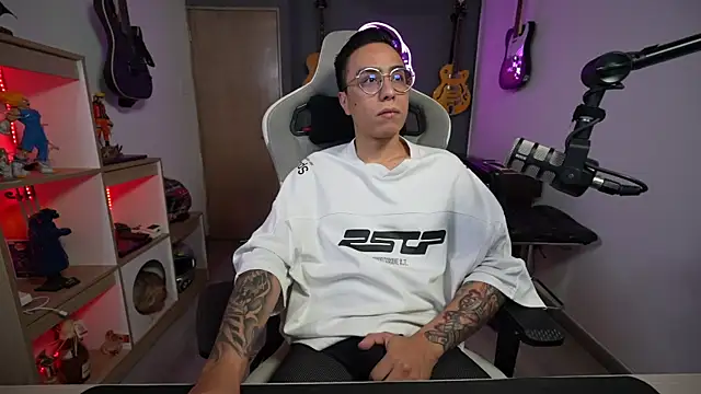 Snapshot of granxarma960 chatting on 01-10-26, 03:30 granxarma960 online show from 01-10-26, 03:30