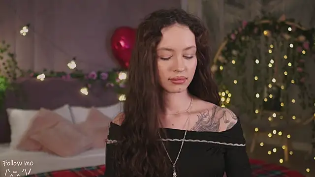 Snapshot of Meow_Nancy chatting on 02-11-25, 09:09 Meow Nancy online show from 02-11-25, 09:09