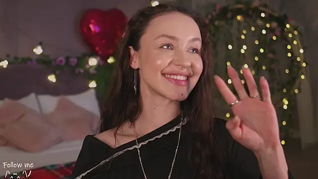 Snapshot of Meow_Nancy chatting on 02-14-25, 05:41 Meow Nancy online show from 02-14-25, 05:41