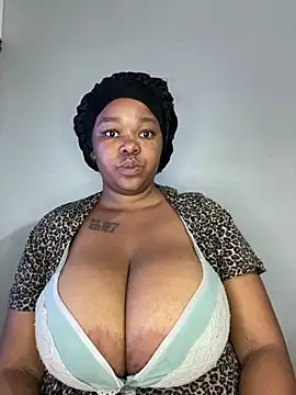 Mandy-101 online show from 10-29-25, 05:20