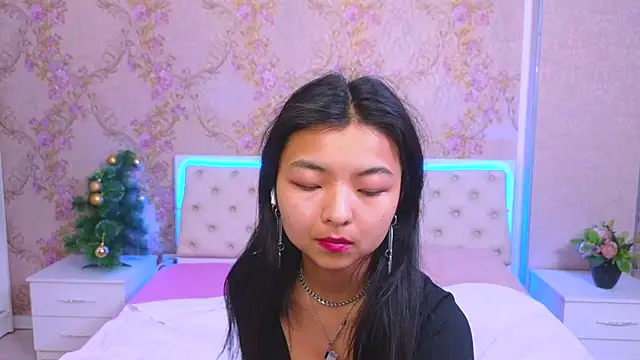 Shy Kira online show from 01-13-25, 03:47