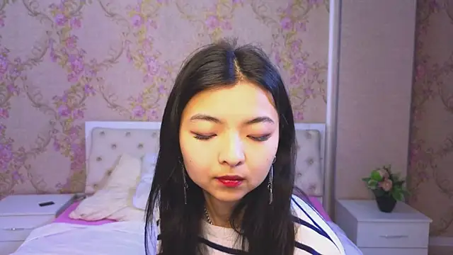 Shy Kira online show from 01-19-25, 12:17