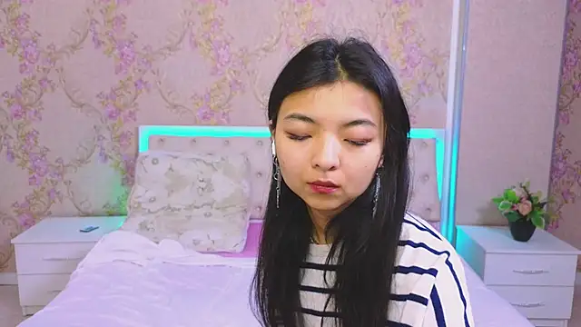 Shy Kira online show from 01-20-25, 12:28