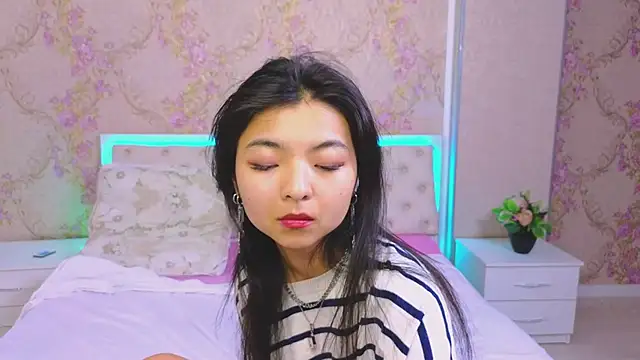 Shy Kira online show from 01-20-25, 03:39