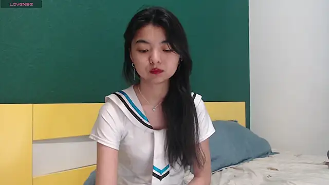 Shy Kira online show from 04-17-26, 08:50