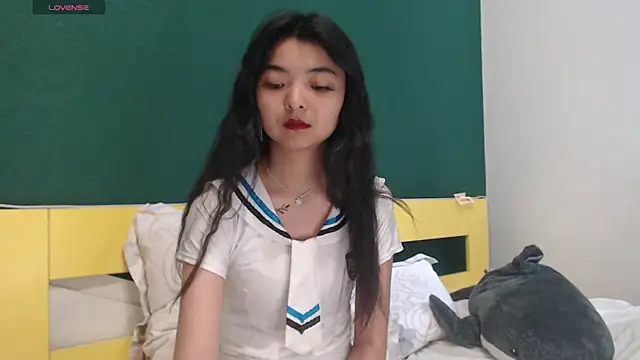 Snapshot of Shy_Kira chatting on 06-04-26, 08:53 Shy Kira online show from 06-04-26, 08:53