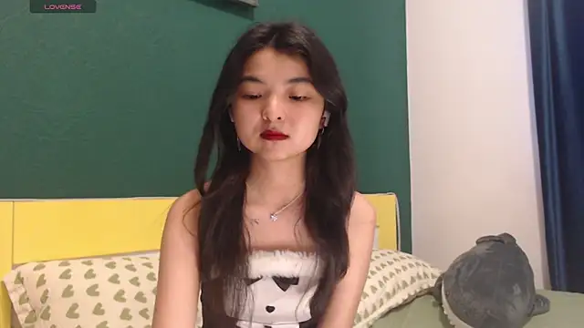 Snapshot of Shy_Kira chatting on 06-08-26, 08:48 Shy Kira online show from 06-08-26, 08:48