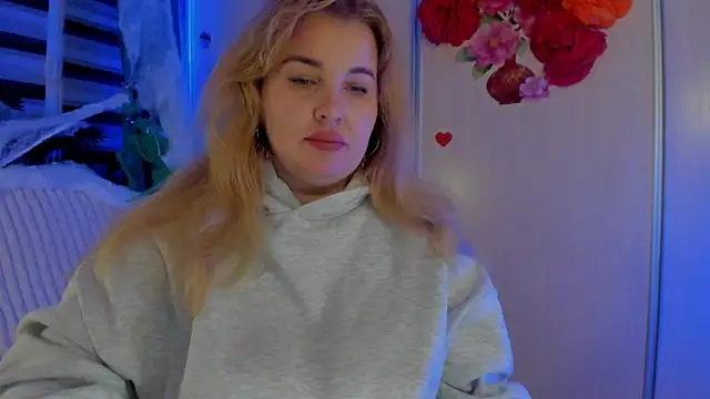 Snapshot of CoraSwon chatting on 11-02-25, 10:23 CoraSwon online show from 11-02-25, 10:23