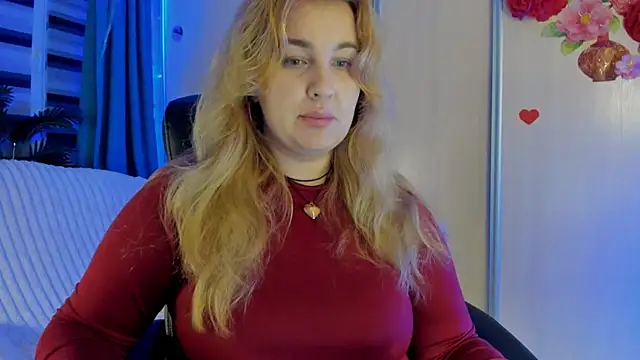 Snapshot of CoraSwon chatting on 11-11-25, 07:25 CoraSwon online show from 11-11-25, 07:25