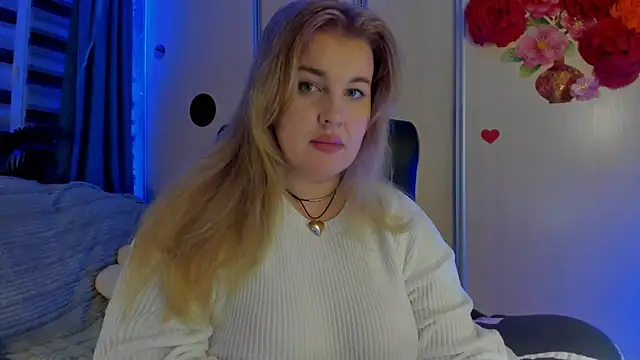 Snapshot of CoraSwon chatting on 11-13-25, 10:08 CoraSwon online show from 11-13-25, 10:08