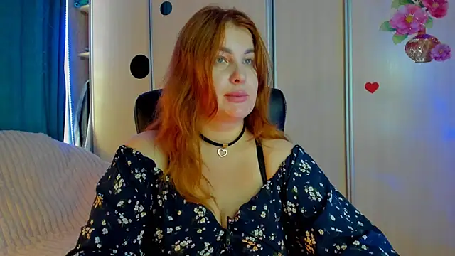 CoraSwon online show from 07-05-26, 07:37
