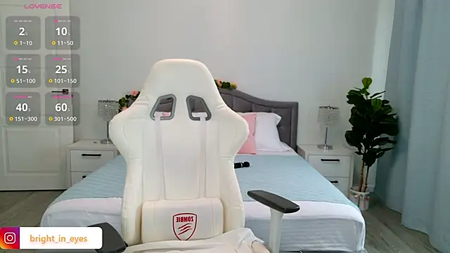 ariel grand online show from 04-16-26, 03:29