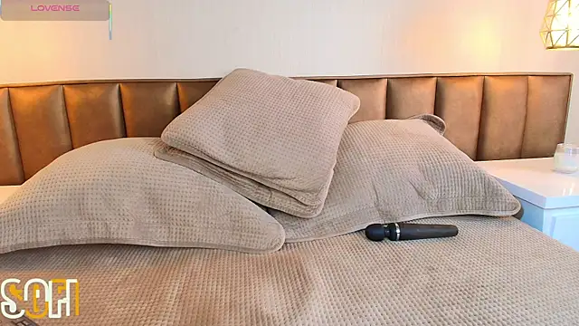 Sofia Convers online show from 03-12-25, 07:38