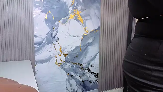 GianellaCox  online show from 04-17-26, 01:03