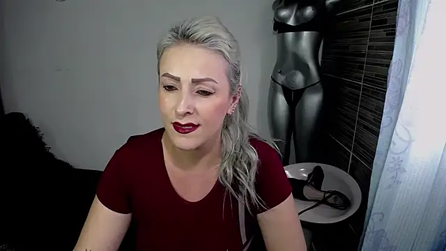 Emma Rizzoo online show from 05-23-26, 07:40