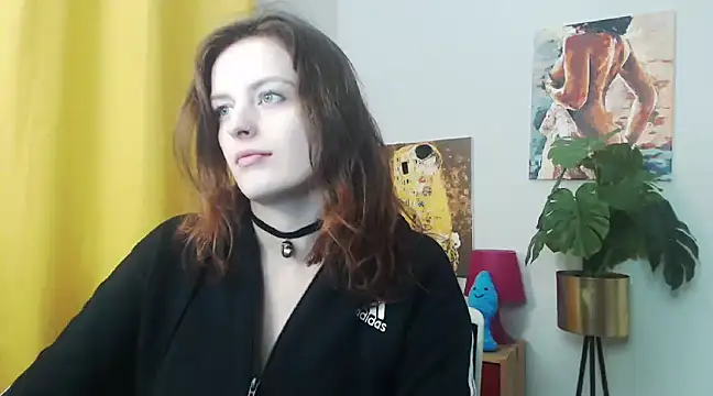 Snapshot of juicyNadine chatting on 01-06-25, 06:25 juicyNadine online show from 01-06-25, 06:25