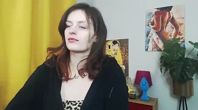 Snapshot of juicyNadine chatting on 03-05-25, 06:12 juicyNadine online show from 03-05-25, 06:12