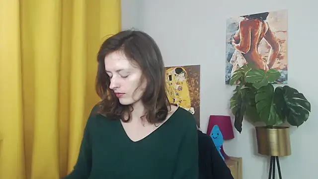 juicyNadine online show from 10-29-25, 05:53