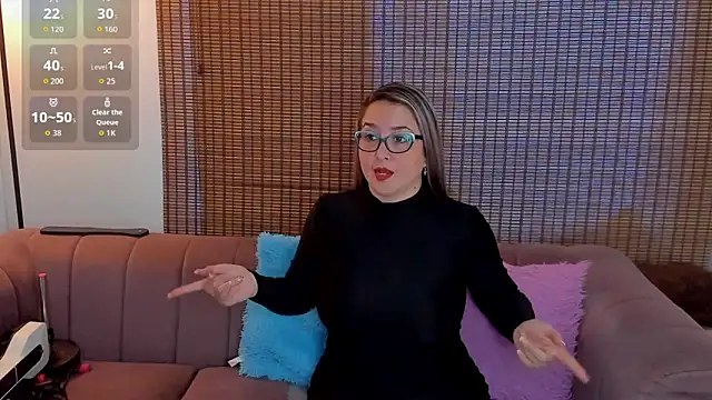 Snapshot of ariana_cross chatting on 11-20-25, 12:49 ariana cross online show from 11-20-25, 12:49