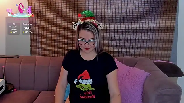 Snapshot of ariana_cross chatting on 12-02-25, 12:54 ariana cross online show from 12-02-25, 12:54