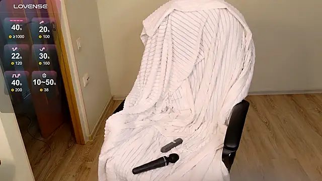 CuteYukiKun online show from 10-11-25, 01:31