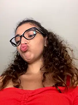 uniquerossie online show from 01-07-26, 08:06