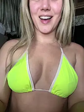 Snapshot of lexi_luv chatting on 01-23-25, 05:02 lexi luv online show from 01-23-25, 05:02