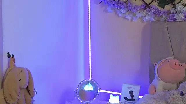 Baby Xian online show from 01-30-25, 04:48