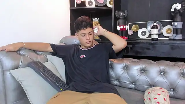 Levy Steve online show from 02-28-25, 05:48