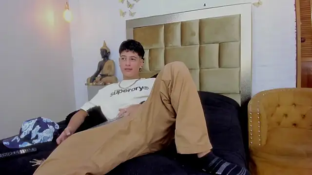 Levy Steve online show from 03-11-25, 02:54