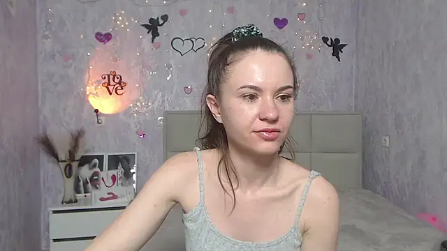 KaraCriegs online show from 02-11-25, 04:33