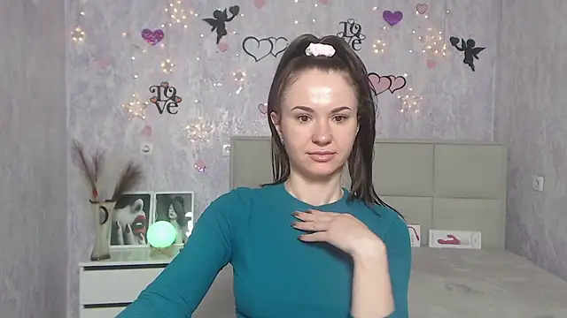 KaraCriegs online show from 03-10-25, 03:45