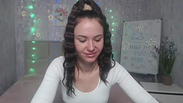 KaraCriegs online show from 10-04-25, 05:11