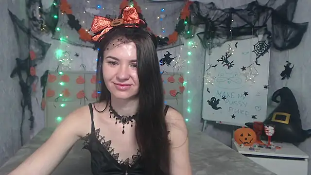 KaraCriegs online show from 10-29-25, 06:42