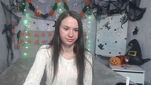 KaraCriegs online show from 11-01-25, 06:32