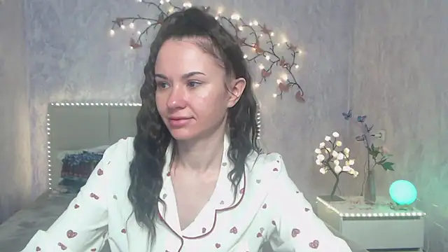 KaraCriegs online show from 03-25-26, 06:14