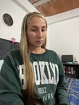 Iris love18 online show from 03-12-25, 11:44