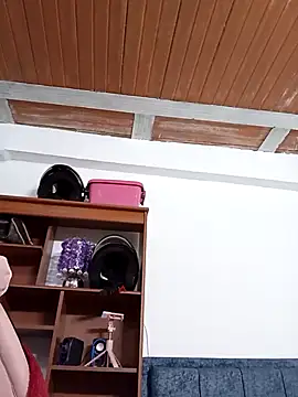 Iris love18 online show from 10-28-25, 11:36