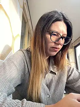 NadiraNoor online show from 10-21-25, 02:18