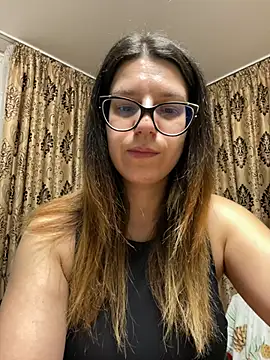 Snapshot of NadiraNoor chatting on 02-15-26, 10:39 NadiraNoor online show from 02-15-26, 10:39