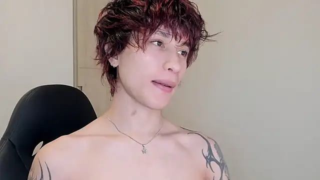 Snapshot of liamelf chatting on 02-20-26, 07:10 liamelf online show from 02-20-26, 07:10