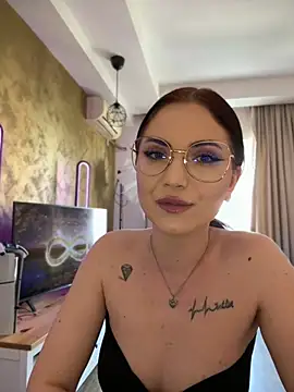 Snapshot of AvaGianna chatting on 03-07-25, 09:51 AvaGianna online show from 03-07-25, 09:51