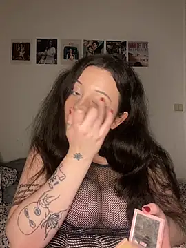 milkyhonybaby online show from 10-29-25, 08:54