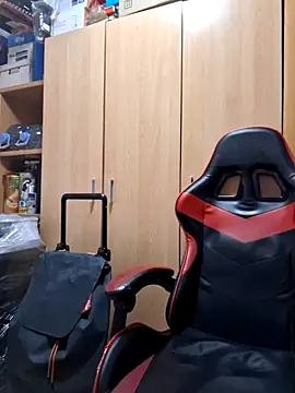 Javier bear online show from 10-13-25, 01:33