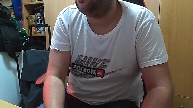Snapshot of Javier_bear chatting on 07-28-26, 01:54 Javier bear online show from 07-28-26, 01:54