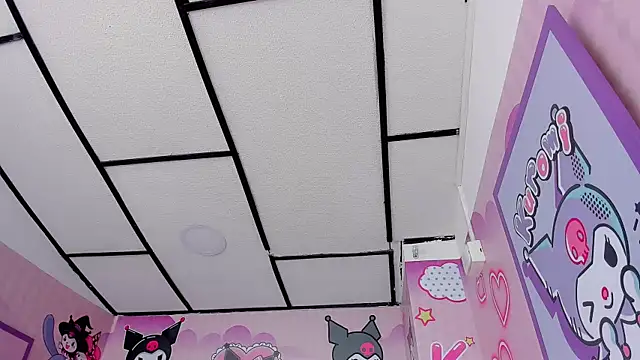 Snapshot of valery__sexy chatting on 03-06-25, 06:19 valery sexy online show from 03-06-25, 06:19