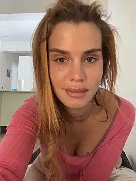 EmiliaCatalina online show from 11-08-25, 05:01