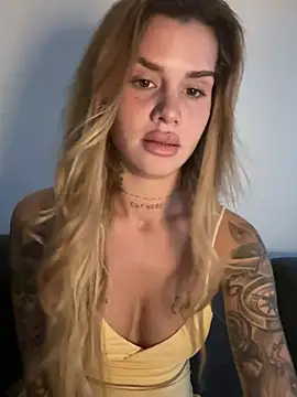 EmiliaCatalina online show from 01-16-26, 10:03