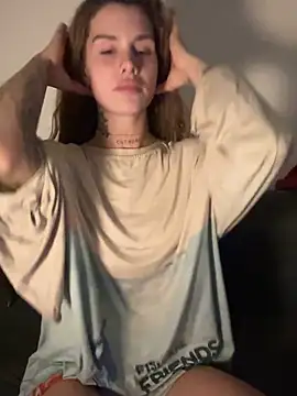 EmiliaCatalina online show from 03-23-26, 11:53